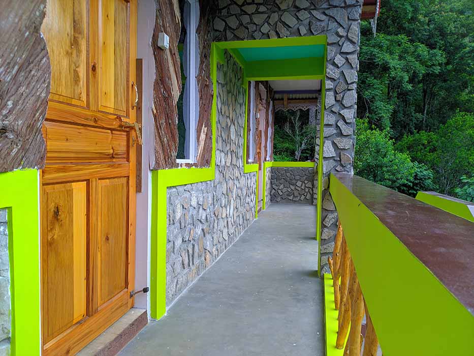 Glorious Holiday Chota Mangwa